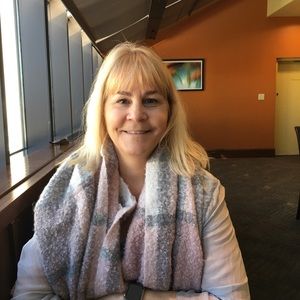 Meet your Posher, Carol